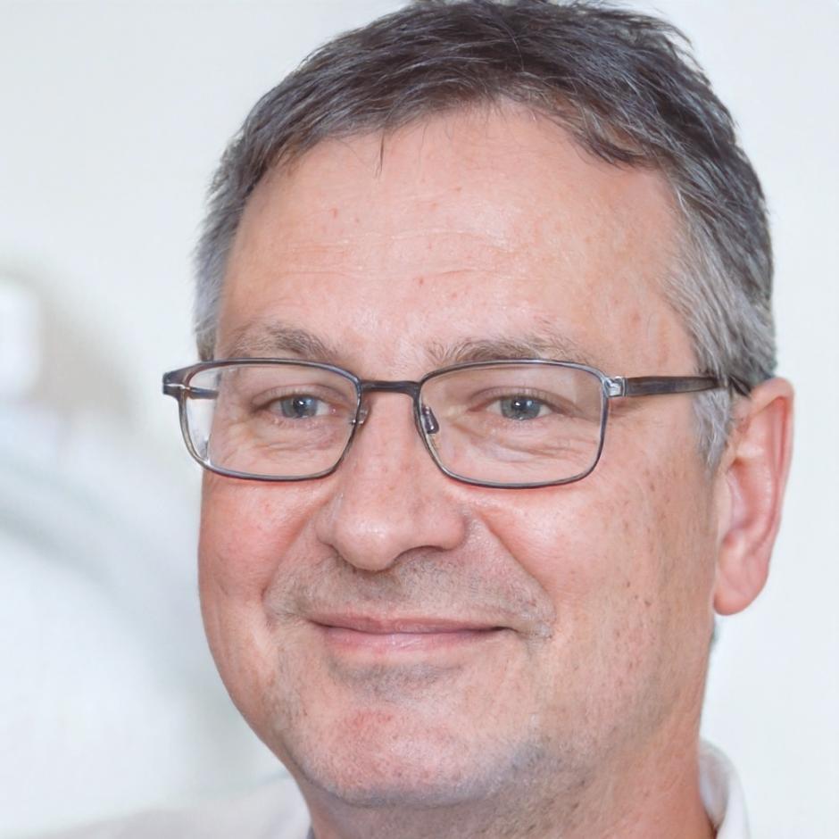 Mikael Johansson, Risk Management Specialist